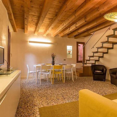 Rialto Mercato A Family In Venice Like At Home Exterior photo