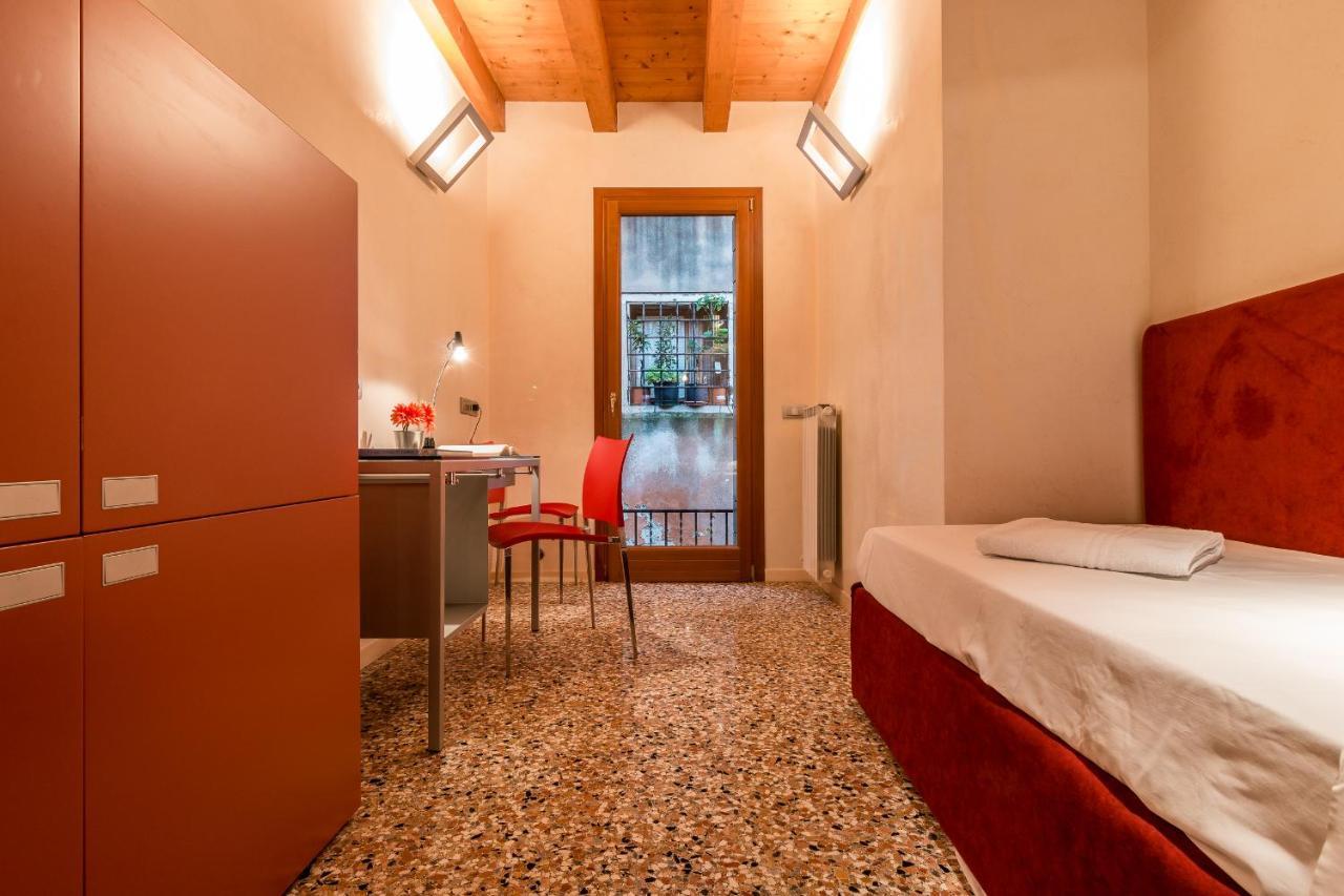 Rialto Mercato A Family In Venice Like At Home Exterior photo