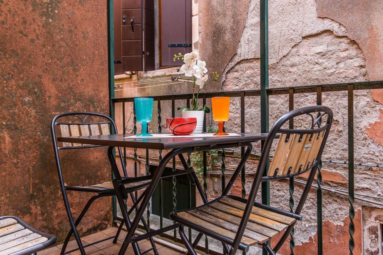 Rialto Mercato A Family In Venice Like At Home Exterior photo